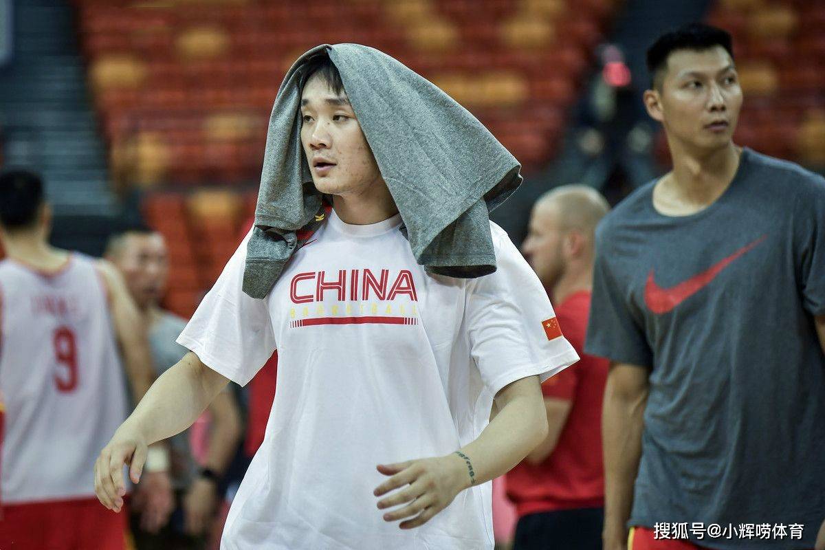关于阿勒泰男篮士气高昂，全队为取得胜利而拼搏的信息