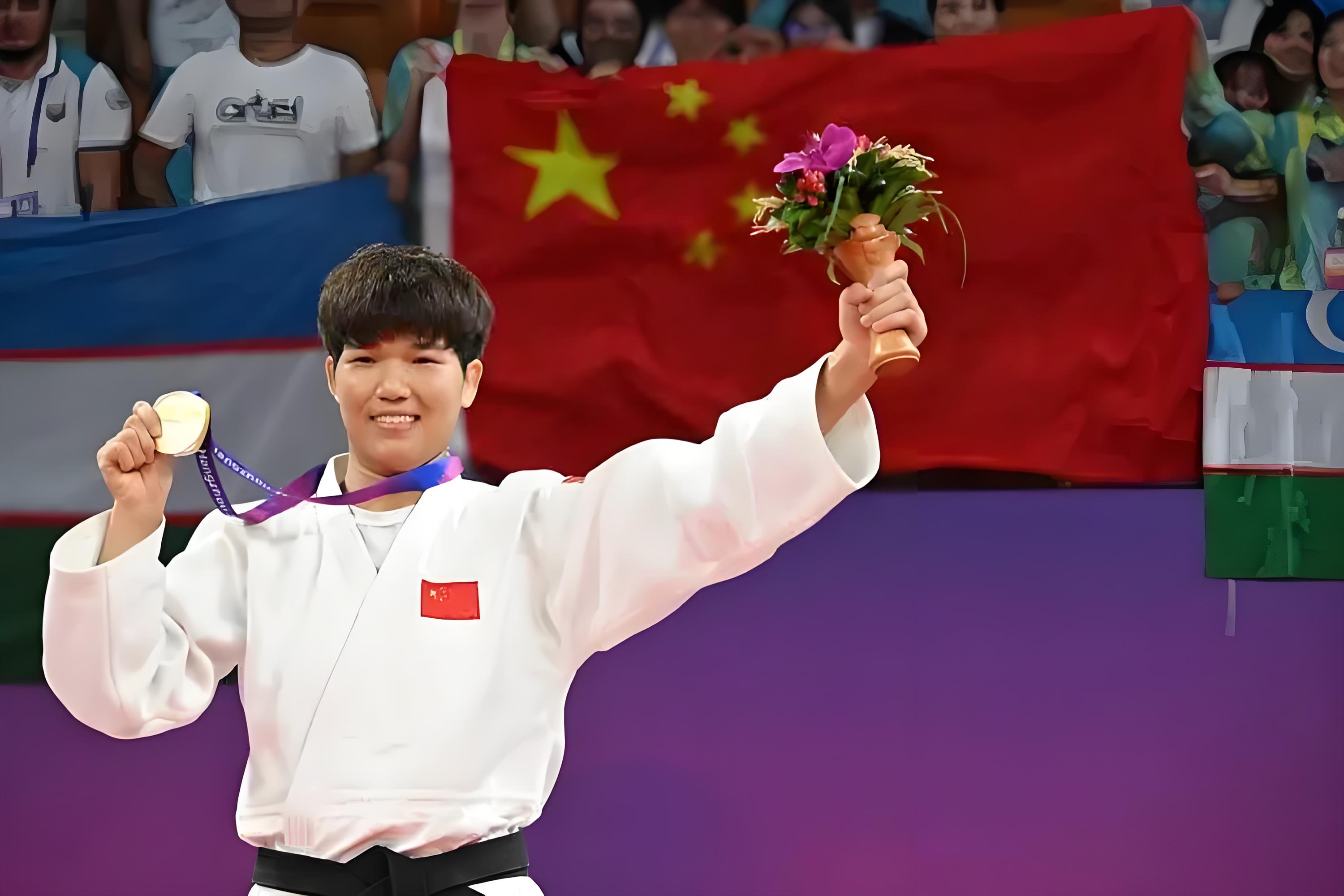 印度国家代表团在柔道比赛中斩获金牌