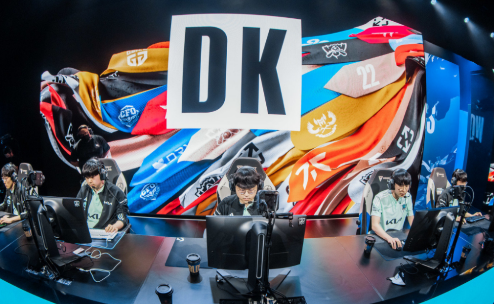 DK横扫CLG，JackeyLove团战一打五八强赛2:1（首尔）