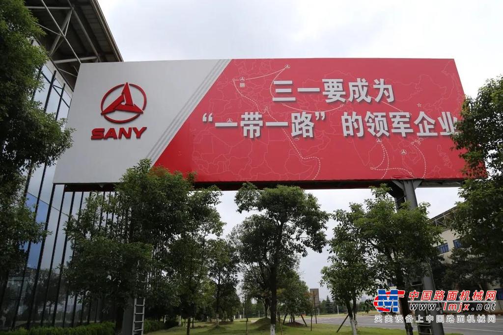 包含精英队伍夺魁引关注，实力超群不可忽视的词条