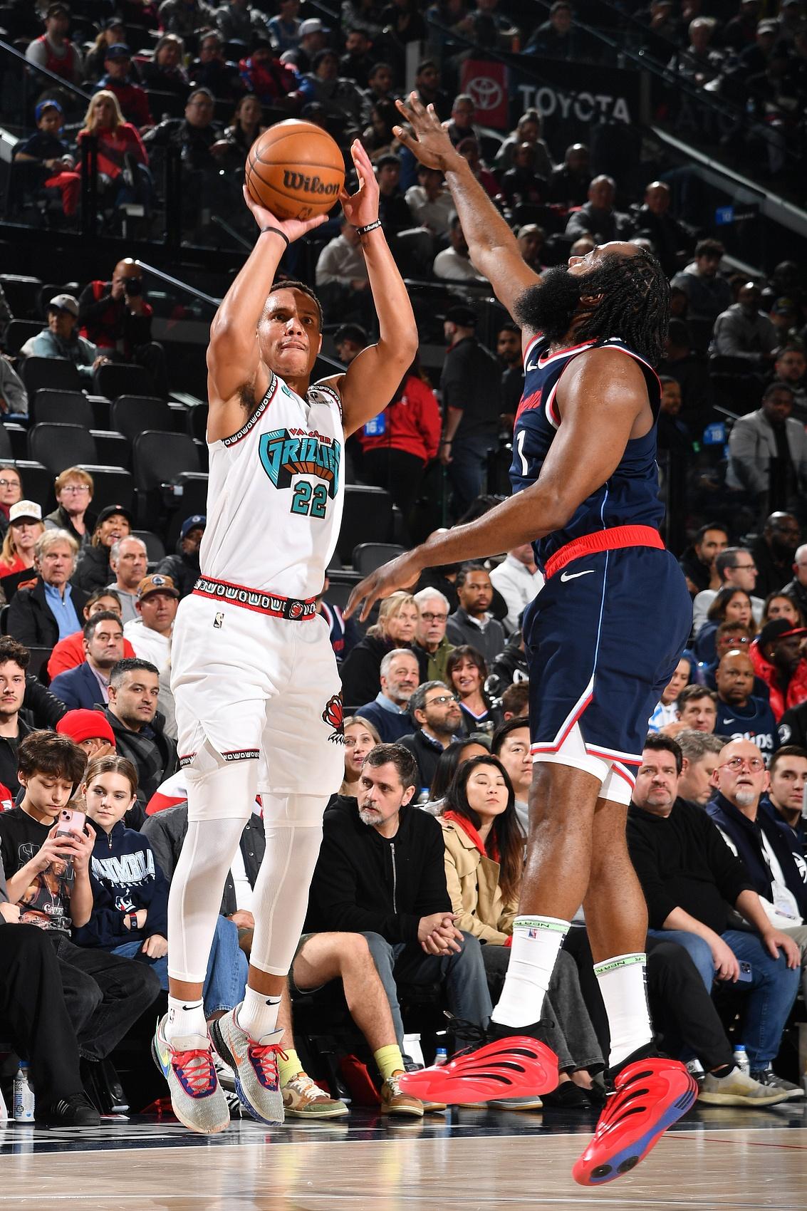 灰熊战胜快船，连续四连胜