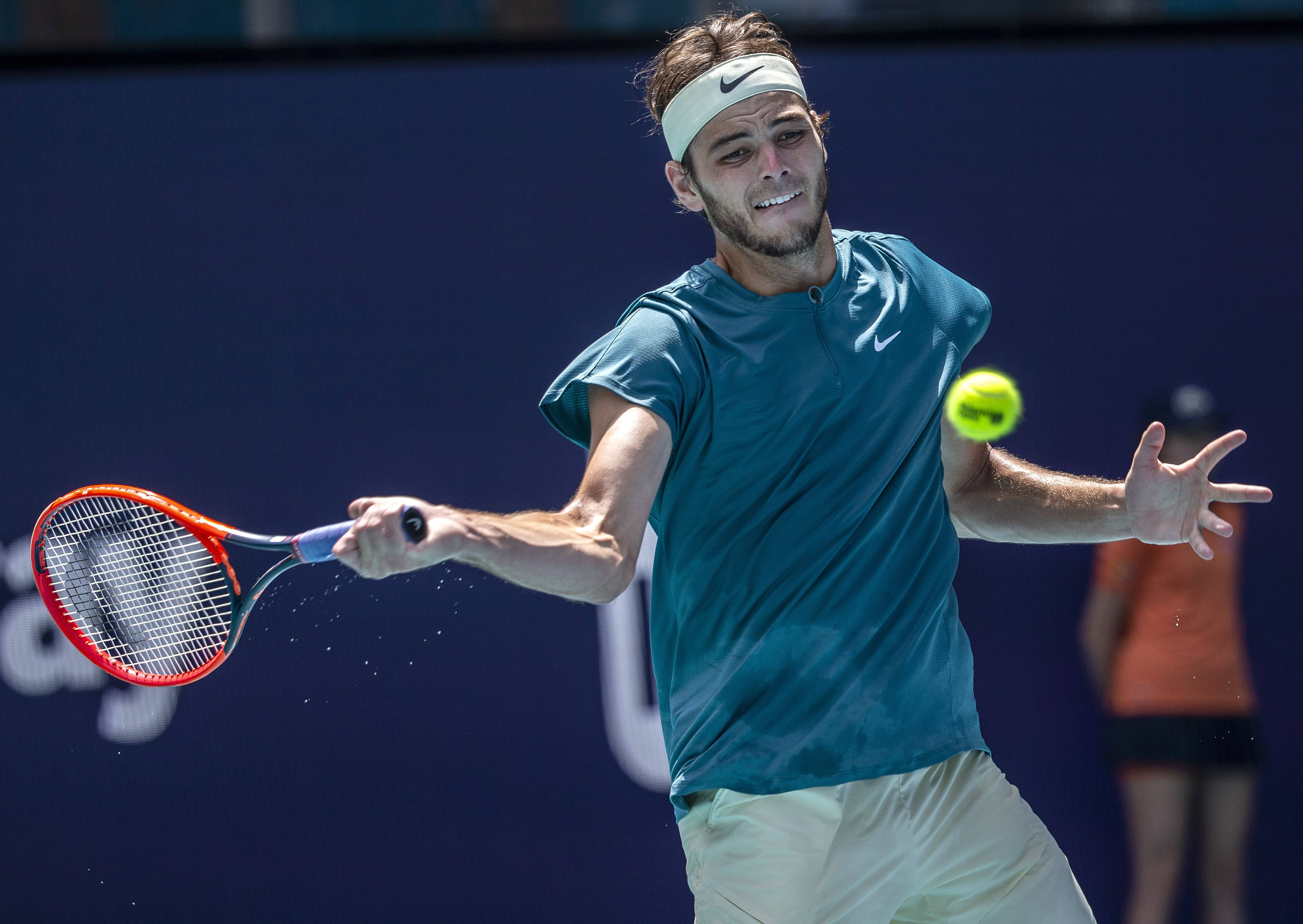 德国网球队血洗英国网球队，德约科维奇爆发神勇的简单介绍