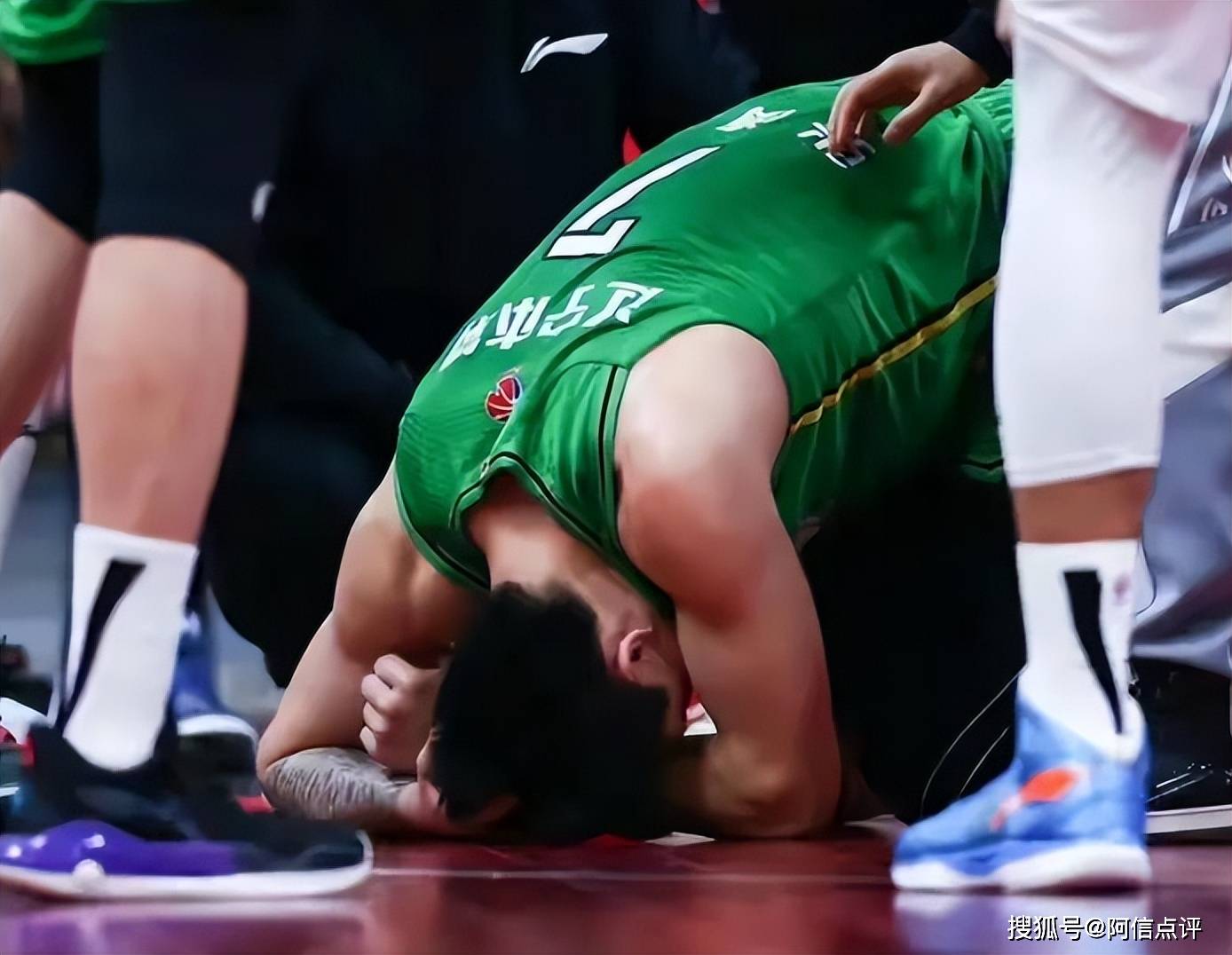 天津队逆转湖人，张镇麟带队取胜