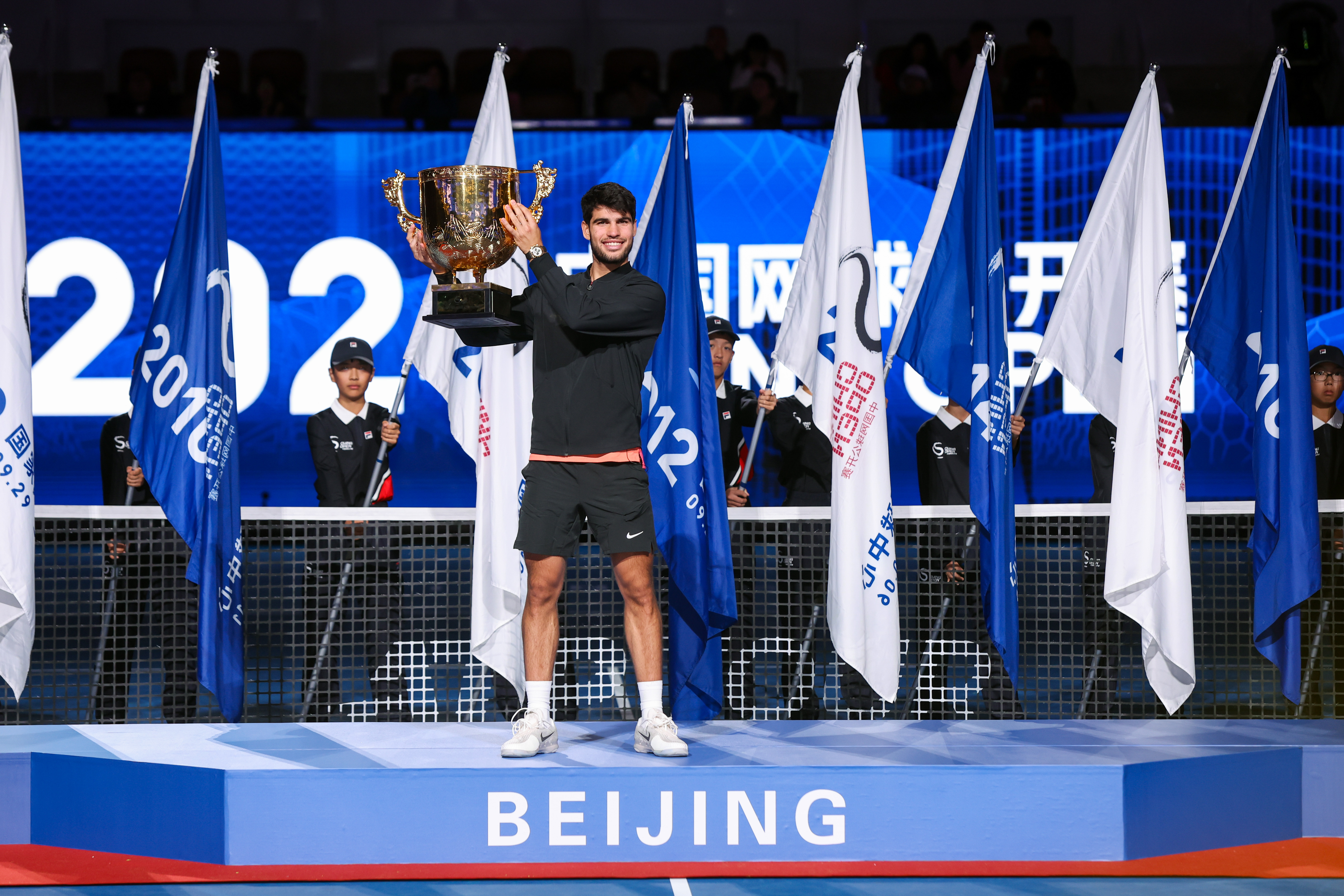 世俱杯直播-拉沃尔杯力克联合杯，阿尔卡拉斯惊艳四座