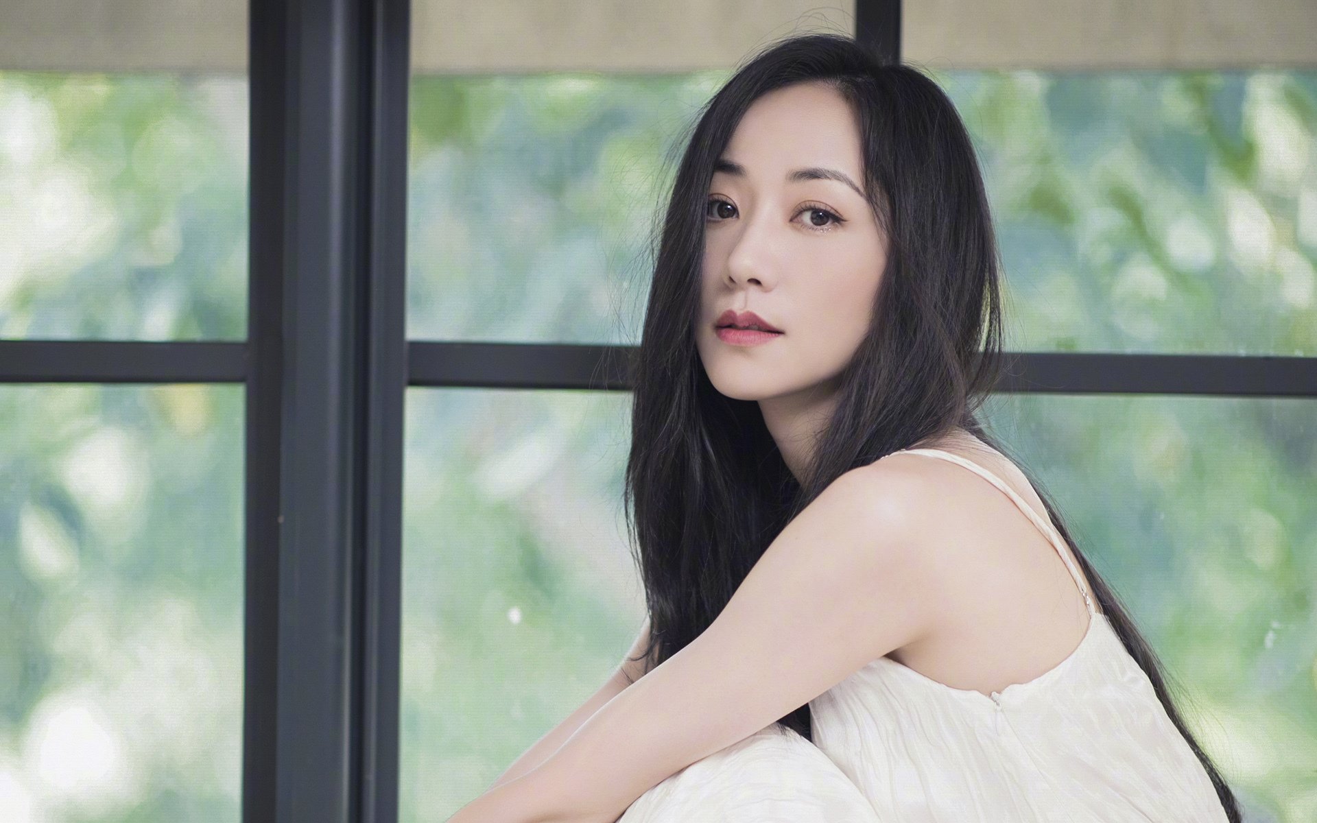 魔翼撕破夜空！克瓦拉茨赫利亚独舞德甲争冠夜，对手防线崩溃无解