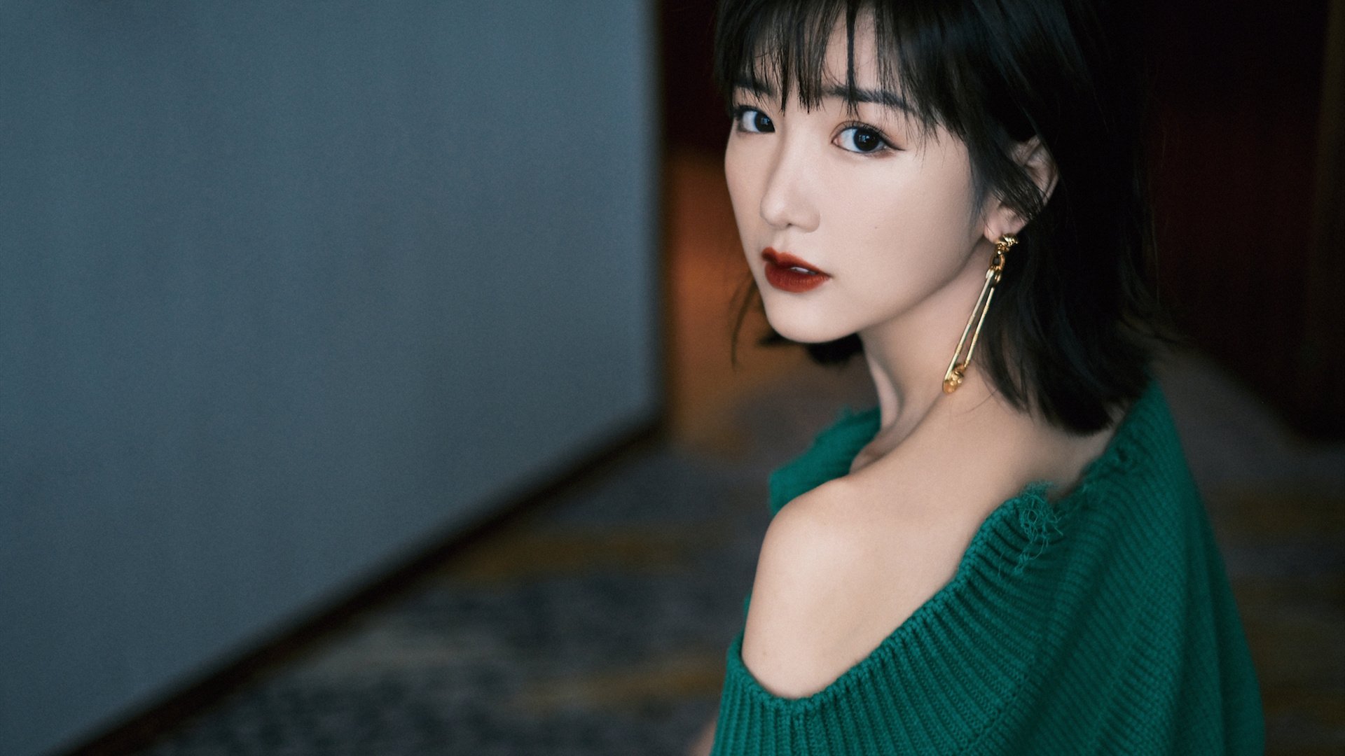 勒沃库森掀翻冰岛，梅西关键先生定乾坤