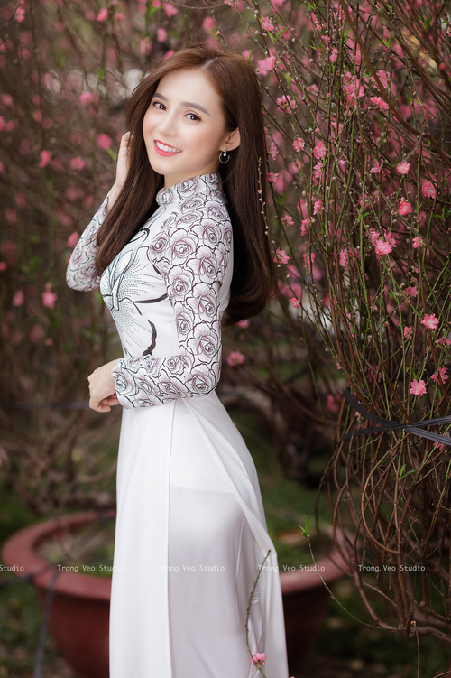 世俱杯-字母哥狂暴50+20刷新认知，东欧组合撕碎爵士铁壁—双线战场见证统治力美学