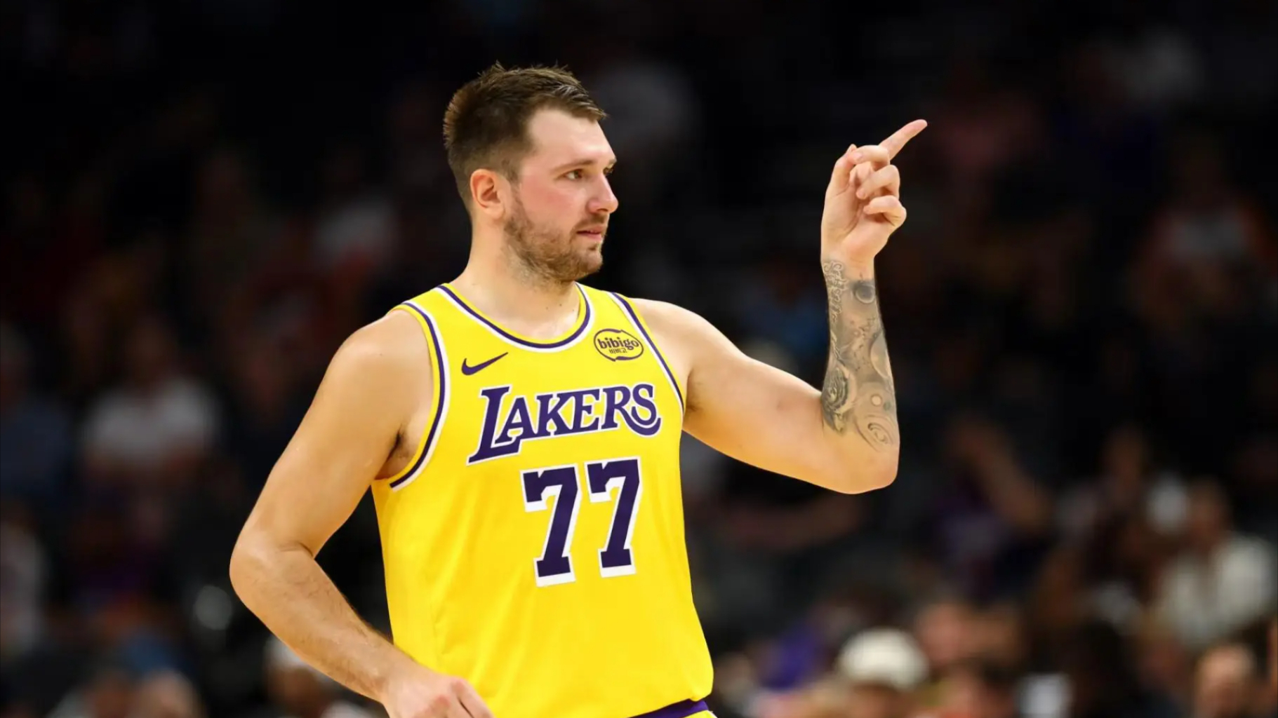 新疆队单节拉开公牛，东契奇存在感拉满